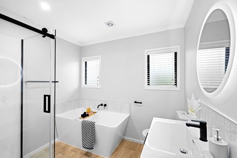 Photo of property in 17 Caulfield Place, Nawton, Hamilton, 3200