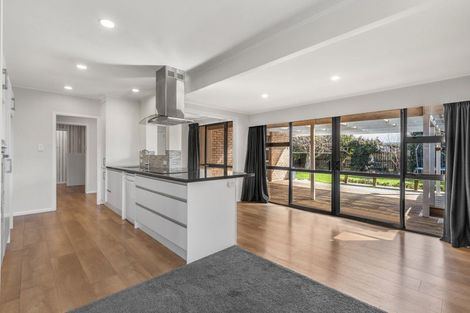 Photo of property in 48 Storey Avenue, Forest Lake, Hamilton, 3200