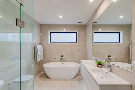 Photo of property in 161 Hackthorne Road, Cashmere, Christchurch, 8022