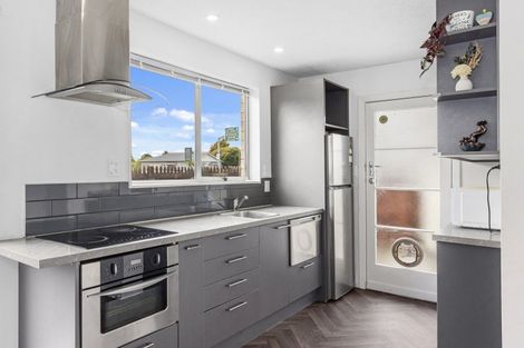 Photo of property in 1/19 Whitmore Street, Edgeware, Christchurch, 8013