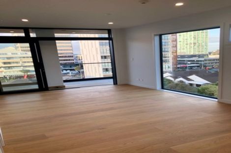 Photo of property in Frank Sargeson Apts, 405/74 Anzac Street, Takapuna, Auckland, 0622