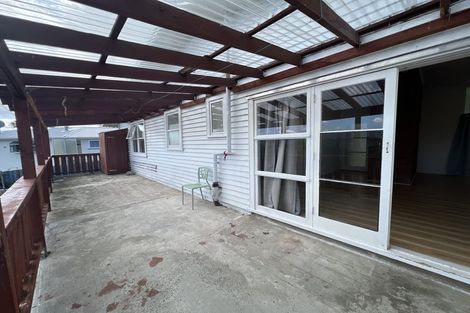 Photo of property in 11 Autumn Avenue, Glen Eden, Auckland, 0602