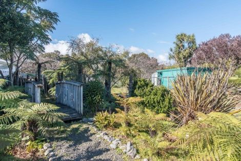 Photo of property in 37 Dale Road, Raumati South, Paraparaumu, 5032