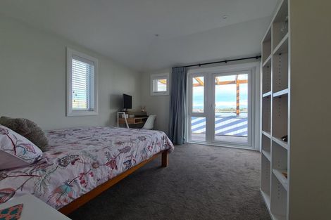 Photo of property in 28 Main Road, Mount Pleasant, Christchurch, 8081