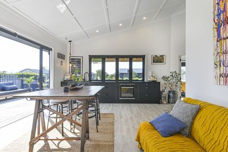 Photo of property in 6 Cape Grove, Haumoana, 4180