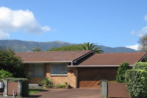 Photo of property in 22 Haylock Grove, Totara Park, Upper Hutt, 5018