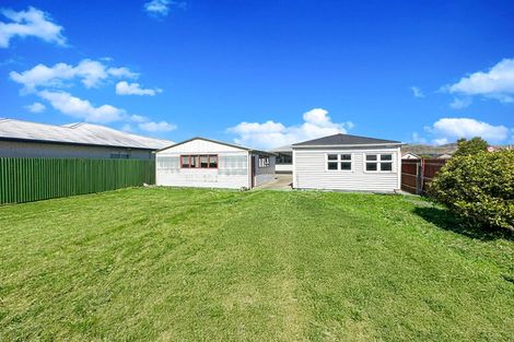 Photo of property in 77 Hargood Street, Woolston, Christchurch, 8062