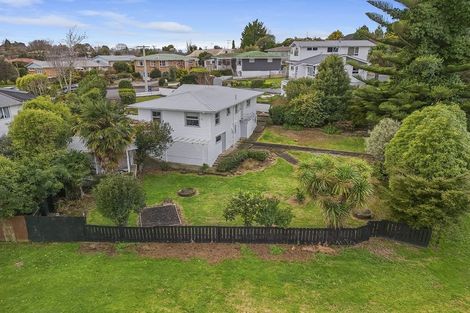 Photo of property in 1 Kingsway Crescent, Forest Lake, Hamilton, 3200