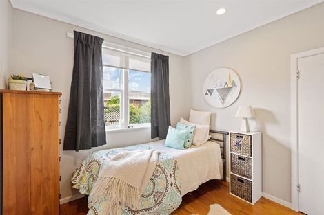 Photo of property in 1/12 Wolsley Avenue, Milford, Auckland, 0620