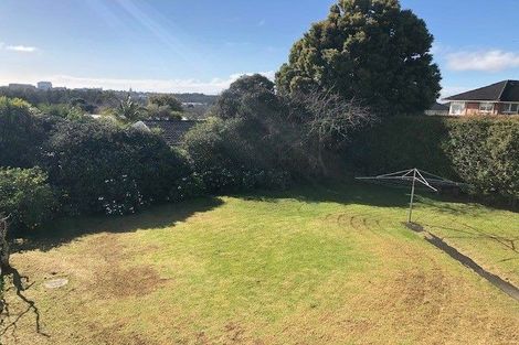 Photo of property in 3 Alton Avenue, Hillcrest, Auckland, 0627