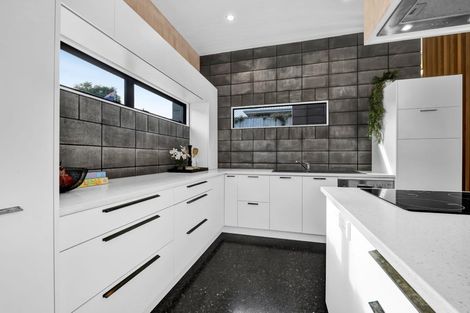 Photo of property in 82d Smart Road, Glen Avon, New Plymouth, 4312