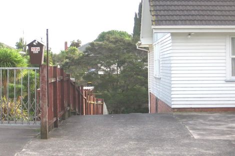 Photo of property in 12 Sheehan Road, Te Atatu South, Auckland, 0610