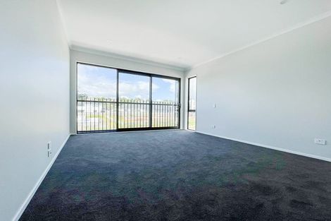 Photo of property in 48 Cambie Avenue, Red Beach, 0932