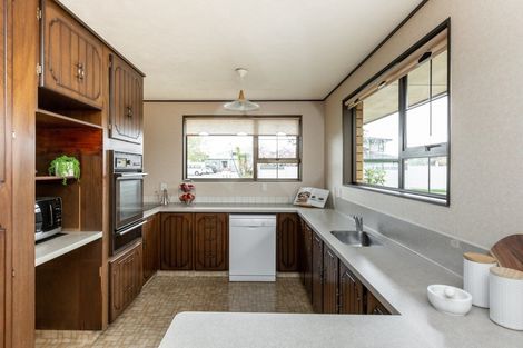 Photo of property in 60 Ngarimu Crescent, Taradale, Napier, 4112