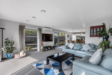 Photo of property in 15 Aubrey Way, Brookfield, Tauranga, 3110