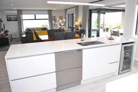 Photo of property in 2 Olive Close, Omokoroa, 3114