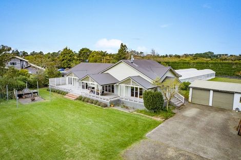 Photo of property in 53 Motu Road, Kumeu, 0891