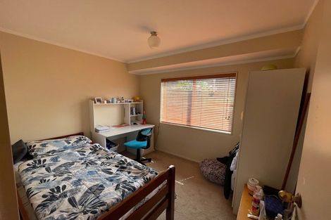 Photo of property in 1/11 Eulogy Place, Randwick Park, Auckland, 2105