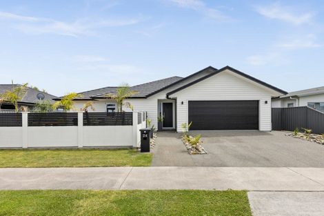 Photo of property in 24 Rakaia Way, Poraiti, Napier, 4112