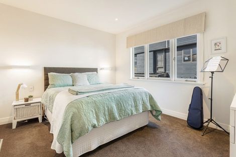 Photo of property in 31 Seacliffe Avenue, Belmont, Auckland, 0622