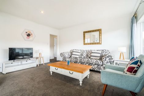 Photo of property in 1/9 Merriefield Avenue, Forrest Hill, Auckland, 0620