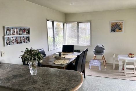 Photo of property in 1/29 John Court Street, Birkenhead, Auckland, 0626