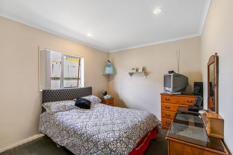 Photo of property in 4 Maadi Place, Papakura, 2110