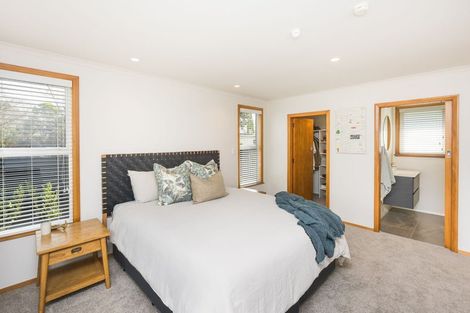 Photo of property in 23 Saint Albans Avenue, Hokowhitu, Palmerston North, 4410