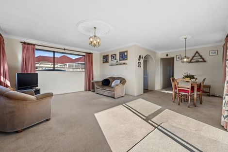 Photo of property in 2/58 Birdwood Avenue, Papatoetoe, Auckland, 2025