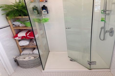 Photo of property in 69 Rolleston Street, Mount Cook, Wellington, 6021