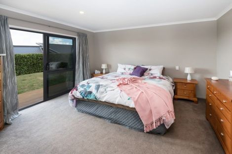 Photo of property in 8 William Andrew Road, Pukekohe, 2120