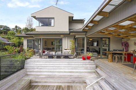 Photo of property in 16 Renlee Place, Shelly Park, Auckland, 2014