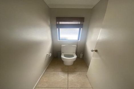 Photo of property in 21 Hakea Place, Totara Heights, Auckland, 2105