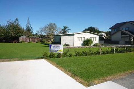 Photo of property in 4 Centennial Drive, Whitianga, 3510
