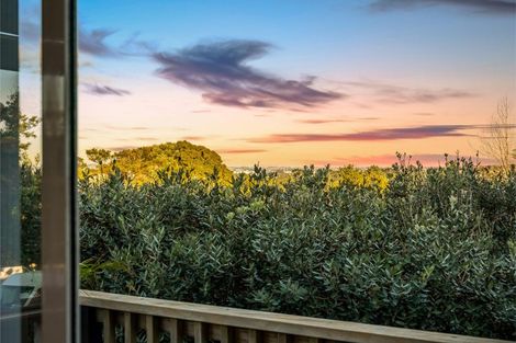 Photo of property in 1/30 Elizabeth Drive, West Harbour, Auckland, 0618