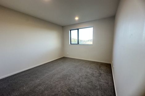Photo of property in 10a Helleur Road, Massey, Auckland, 0614