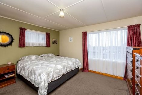 Photo of property in 11 Handley Place, Glen Avon, New Plymouth, 4312