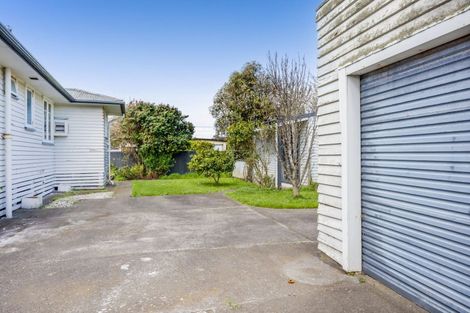 Photo of property in 10 Iredale Road, Hawera, 4610