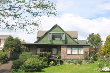 Photo of property in 33 Waitawa Place, Lynmore, Rotorua, 3010