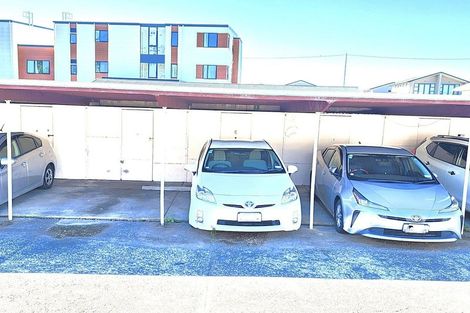 Photo of property in 28 Landscape Road, Papatoetoe, Auckland, 2025