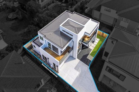Photo of property in 40a The Esplanade, Eastern Beach, Auckland, 2012