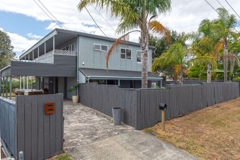 Photo of property in 6 Isobel Road, Greenhithe, Auckland, 0632