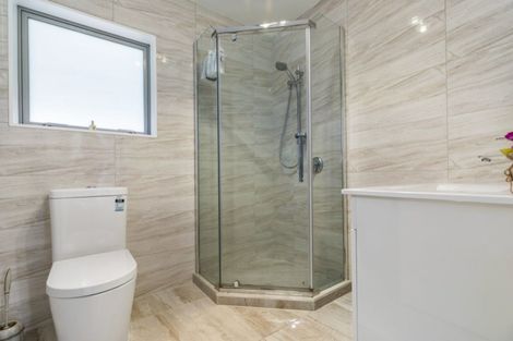 Photo of property in 8a Ellen Street, Manurewa East, Auckland, 2102