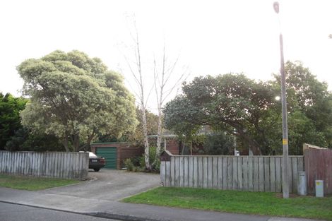 Photo of property in 8 Redwood Close, Paraparaumu, 5032