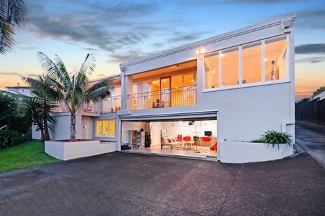 Photo of property in 2/13 Castor Bay Road, Castor Bay, Auckland, 0620