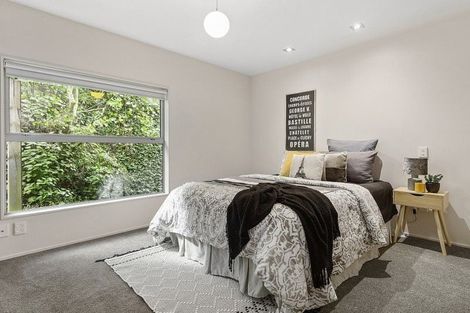 Photo of property in 2/2 Onslow Road, Khandallah, Wellington, 6035