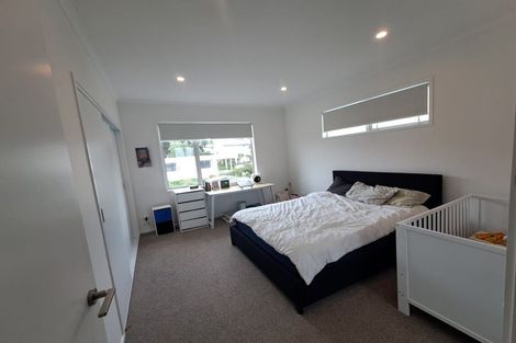 Photo of property in 37 Merriefield Avenue, Forrest Hill, Auckland, 0620