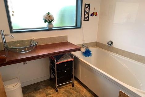 Photo of property in 90-94 Tenby Street, Wanaka, 9305