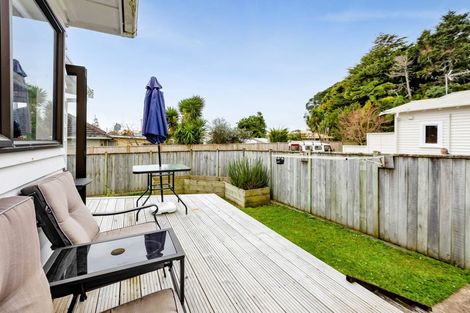 Photo of property in 3 Tupoki Street, Glen Avon, New Plymouth, 4312
