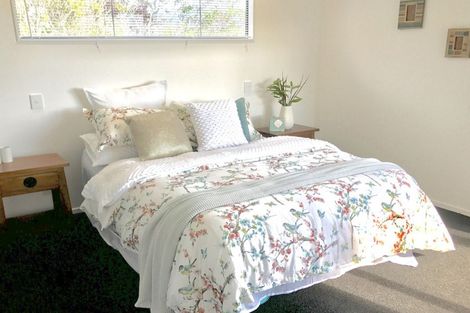 Photo of property in 5 Tombane Lane, Papakowhai, Porirua, 5024